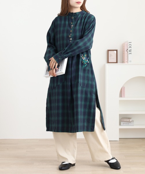 Quelle Chance（ケルシャンス） シャツワンピース 刺繍入多釦