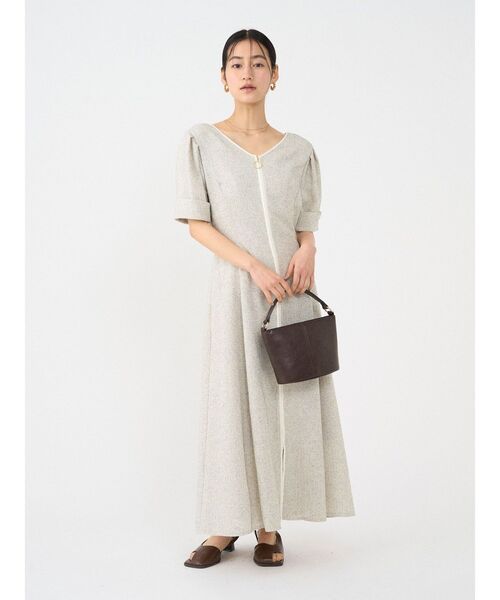 ワンピース フロントジップVネックフレアワンピース 「夏服」「オフィスカジュアル」の画像