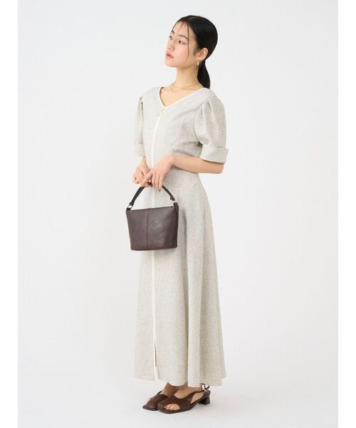 ワンピース フロントジップVネックフレアワンピース 「夏服」「オフィスカジュアル」の画像