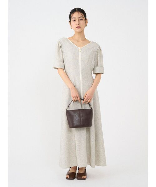 ワンピース フロントジップVネックフレアワンピース 「夏服」「オフィスカジュアル」の画像