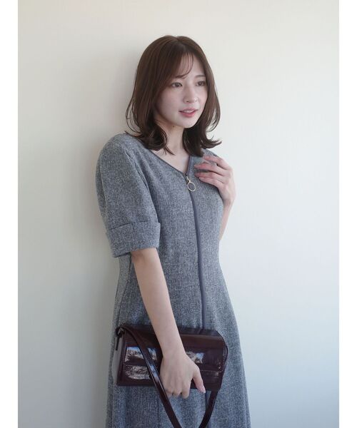 ワンピース フロントジップVネックフレアワンピース 「夏服」「オフィスカジュアル」の画像
