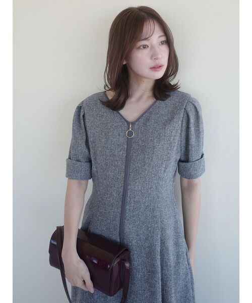 ワンピース フロントジップVネックフレアワンピース 「夏服」「オフィスカジュアル」の画像