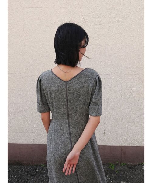 ワンピース フロントジップVネックフレアワンピース 「夏服」「オフィスカジュアル」の画像