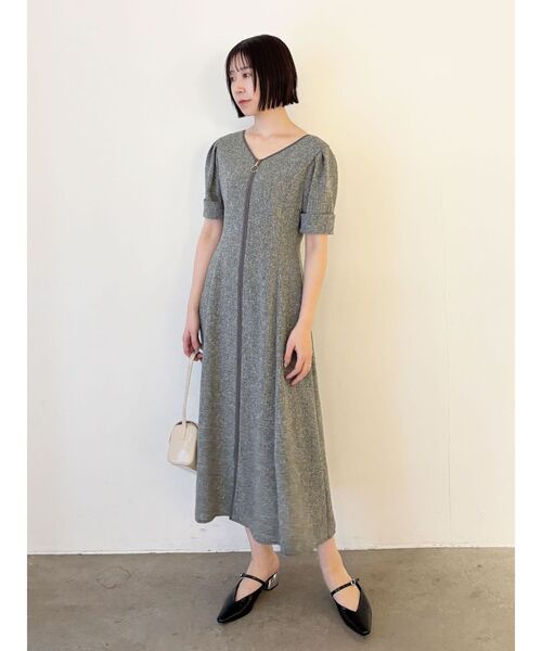 ワンピース フロントジップVネックフレアワンピース 「夏服」「オフィスカジュアル」の画像