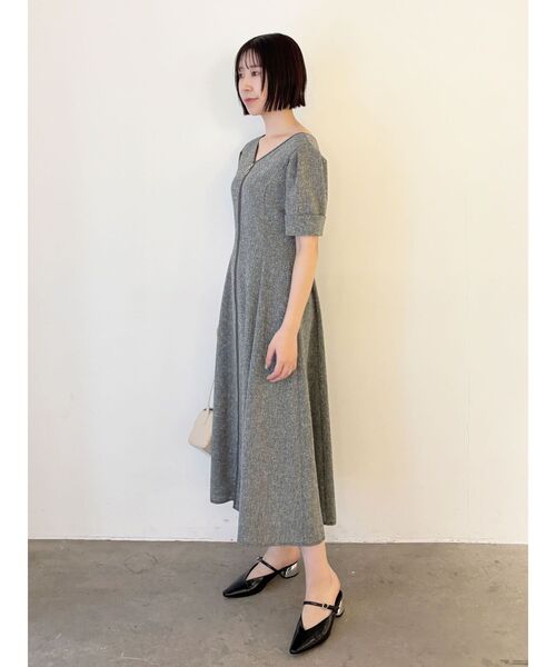 ワンピース フロントジップVネックフレアワンピース 「夏服」「オフィスカジュアル」の画像