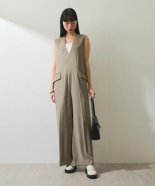 avion オールインワンドレス　美品です♪ ADAM ET ROPE' オールインワン 「WEB限定」Vネックロンパース