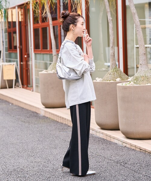 ✨GW限定お値下げ✨ 佐藤繊維 iines イイネス 黒パンツ 新品 FREAK'S STORE パンツ 限定展開 センター プレス ワイド カット