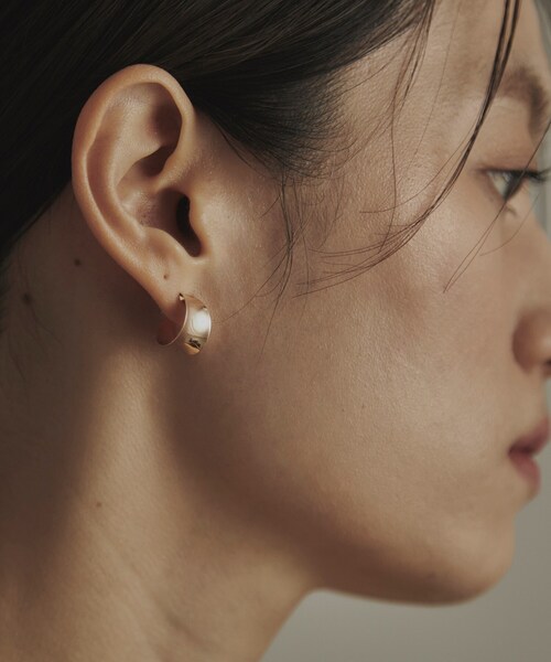 ピアス K10逆アールプレート スタッドピアス レディースの画像
