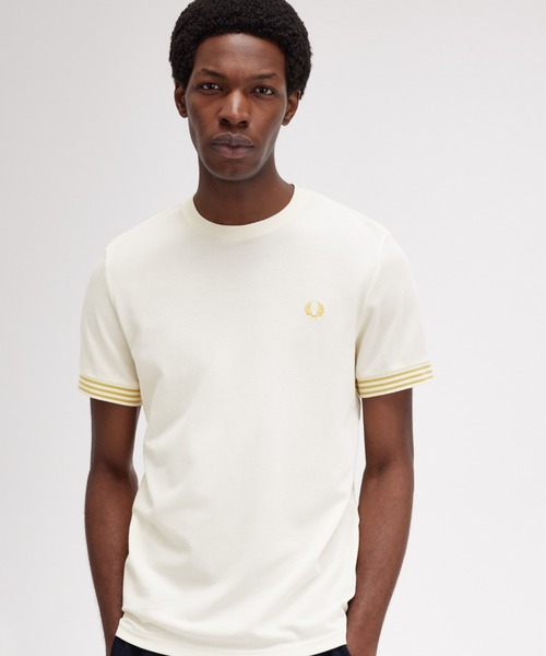 【タイムセール】　【完売商品】FRED PERRY ベージュ Tシャツ FRED PERRY - The Fred Perry Shirt（G6000）正規取扱商品