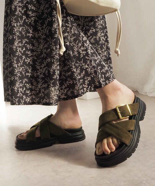 minia（ミニア） 厚底 サンダル 夏 こなれ感抜群「ゴールドバックルの