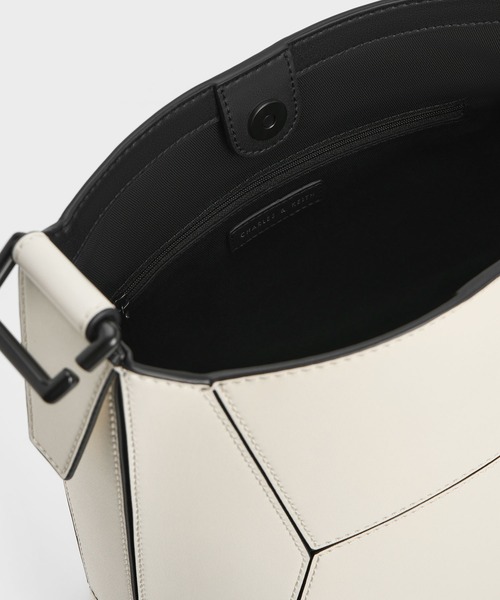 「CHARLES \u0026 KEITH」 トートバッグ L スミクロ レディースの画像