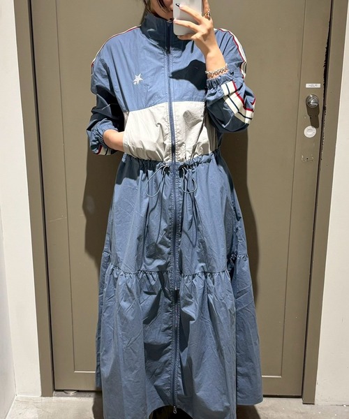 ワンピース SIDE LINE TRACK TIERED DRESS | CONVERSE TOKYO | 03