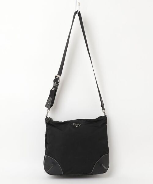 PRADA プラダ 三角ロゴ ショルダーバッグ ナイロン トライアングルロゴ 黒 PRADA（プラダ） トライアングルロゴ ナイロン ショルダーバッグ