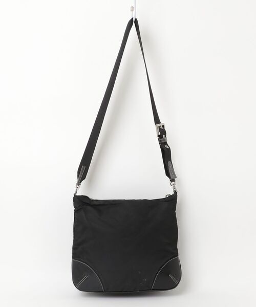 PRADA プラダ 三角ロゴ ショルダーバッグ ナイロン トライアングルロゴ 黒 PRADA（プラダ） トライアングルロゴ ナイロン ショルダーバッグ