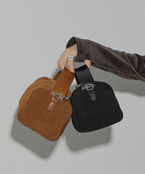 スウェードフラップショルダーバッグ本日購入される方のみ値下げ可能！早い者勝ち diggity スウェードフラップショルダーバッグ（ショルダーバッグ