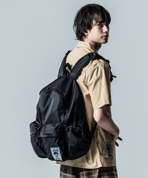 glamb デイバック リュック Rubber Tag Daypack / ラバータグ