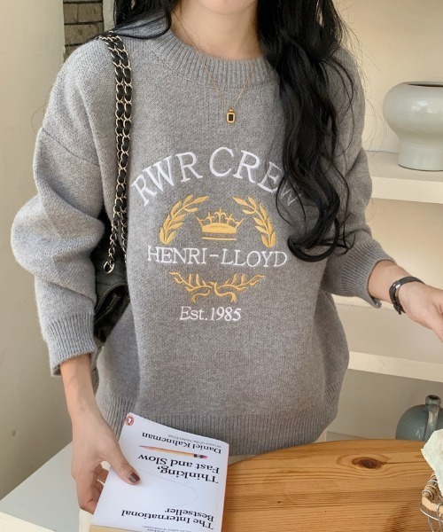 ニット セーター ロゴ刺繍ニットプルオーバー レディース ニット セーター フロントロゴ刺繍ニットプルオーバー