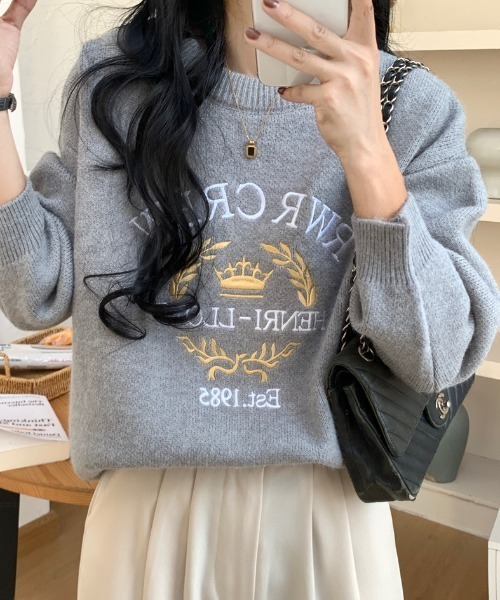 ニット セーター ロゴ刺繍ニットプルオーバー レディース ニット セーター コードロゴ刺繍ニットプルオーバー レディース