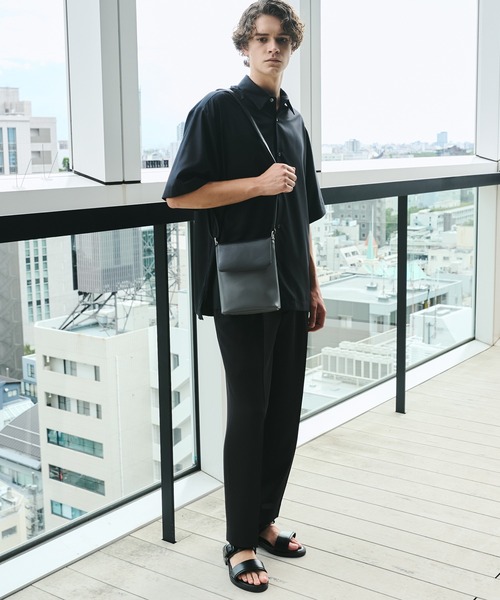 UNITED TOKYO ショルダーバッグ LEATHER SHOULDER MINI BAG