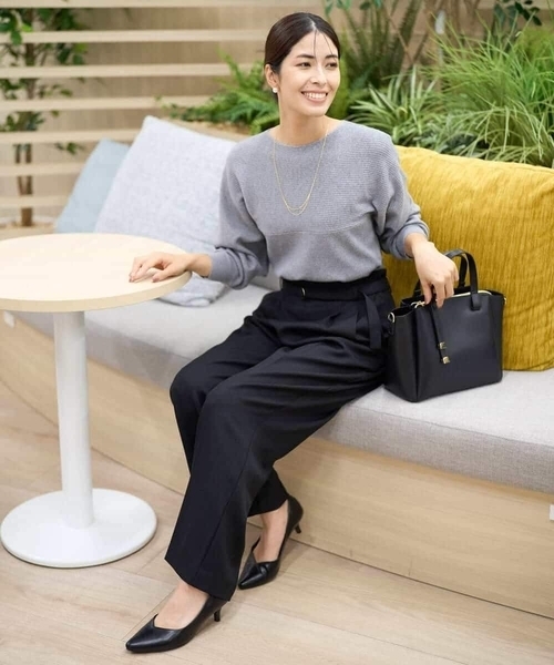 a.v.v（アー・ヴェ・ヴェ） ニット セーター 「WEB限定/洗える」切替