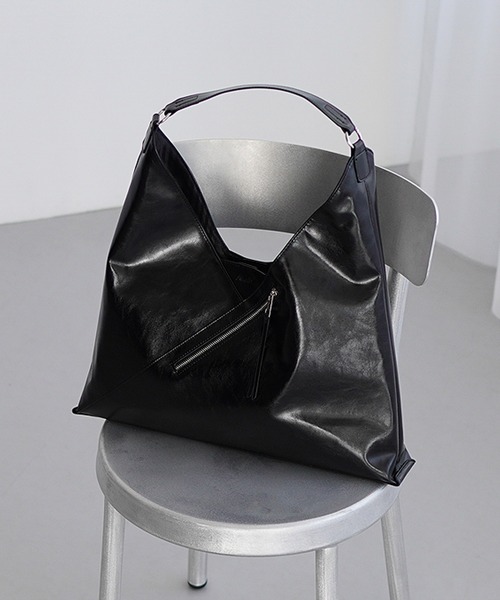 MinoriTY（マイノリティ） トートバッグ 「MinoriTY」ガラスPUレザー