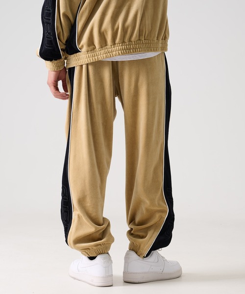 90s 00s FUBU ベロア イージー バギーショーツ y2k ヒップホップ FUBU（フブ） パンツ ブランド ロゴ 刺繍 ウエストゴム サイズライン