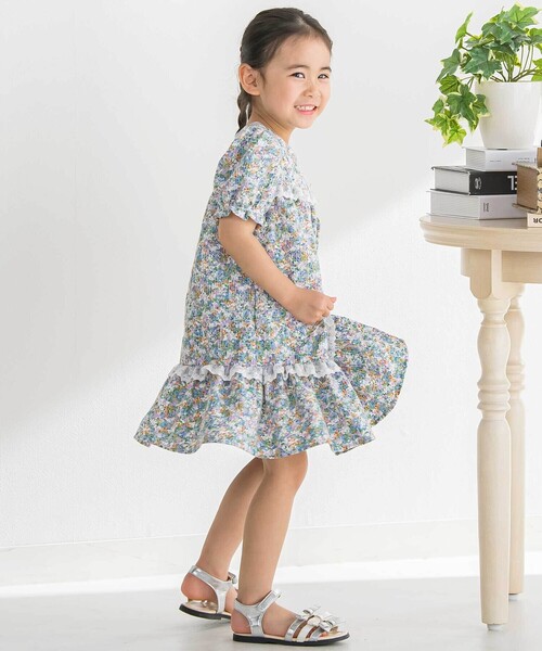 BeBe Petits Pois Vert（ベベ プチ ポワ ヴェール） ワンピース 花 