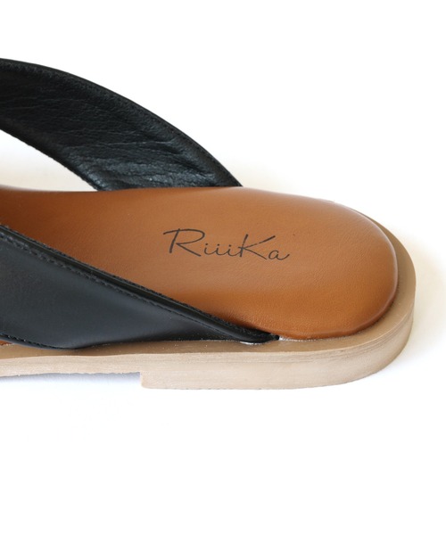 「RiiiKa」 フラットサンダル LL シルバー レディース_画像8