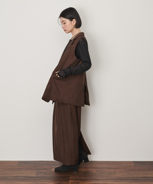 Shelly island（シェリーアイランド） ベスト ジレ バックデザイン