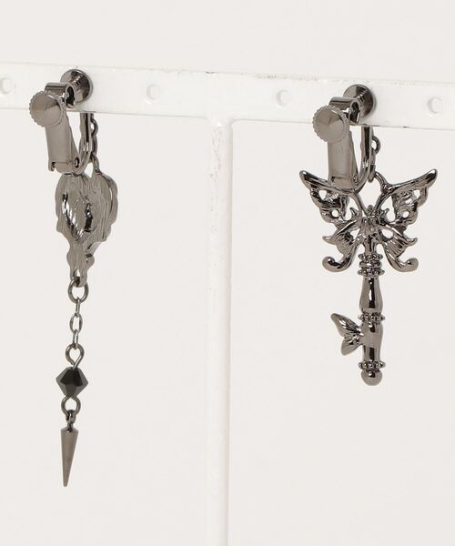 ANNA SUI イヤリング バタフライ鍵モチーフ レディース