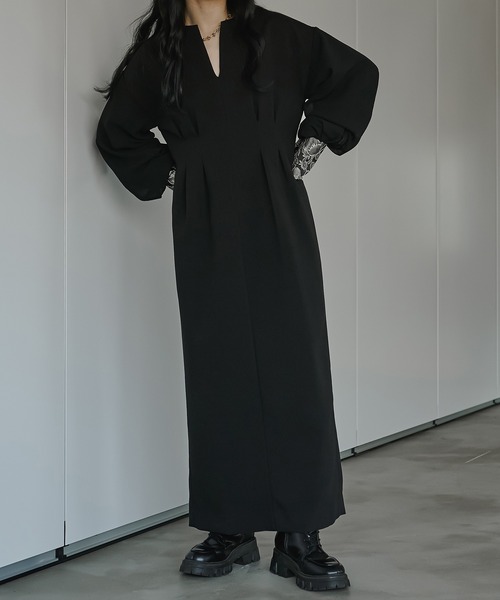 Ezick 黒ワンピース　美品 Ezick ワンピース Back design ジャガード切り替えフレア