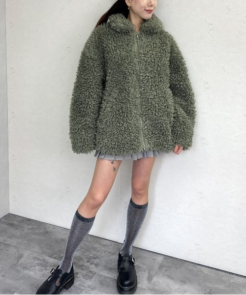 アニエスべー フード付きポンチョ タッセル ウール カーキ M STAFF STYLING｜agnès b.｜アニエスベー公式オンラインブティック