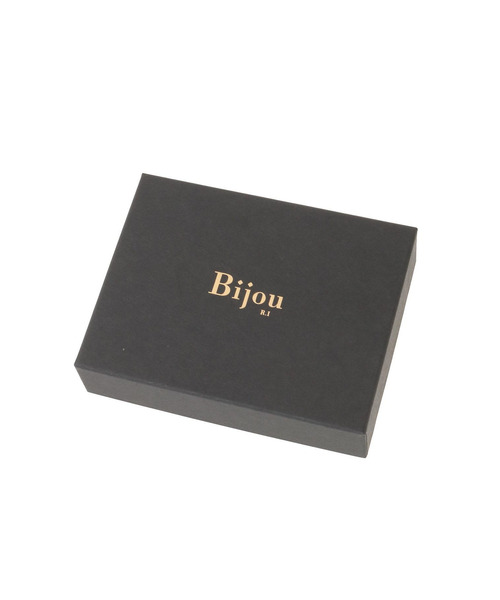 「Bijou R.I (ビジューアールアイ)」レザーバングルの画像