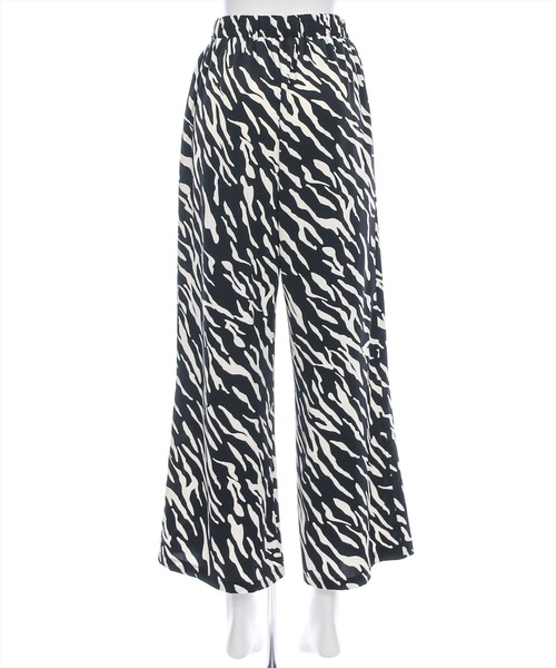 いなっぴい。未使用。ゼブラカジュアルパンツ。フリーサイズ。 clear パンツ アニマルプリントパンツ「大人 カジュアル ゼブラ柄