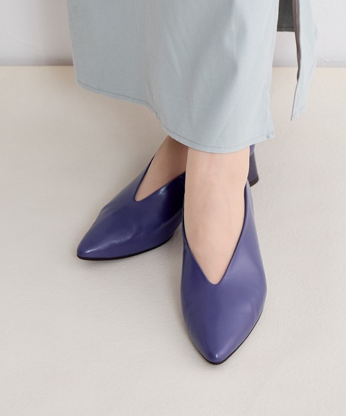 HIMIKO パンプス 「Made in Japan」Vカットブロックヒールパンプス