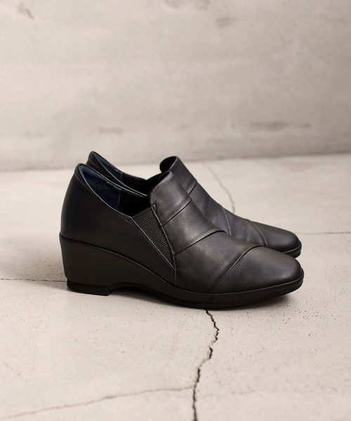 D'ICI（ディッシィ） スリッポン 新色追加「軽量」レイヤードウェッジ