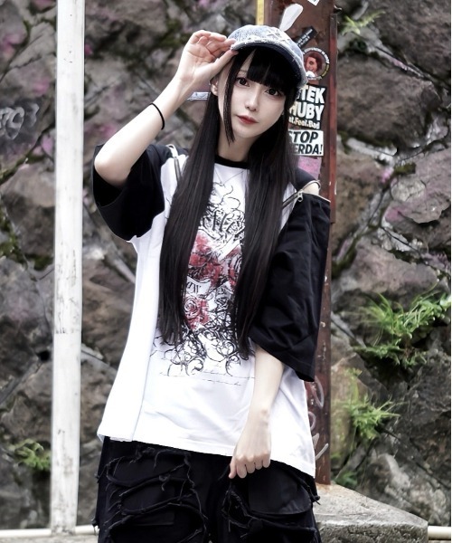 REFLEM レフレム スペード リング プリント Tシャツ REFLEM tシャツ 「REFLEM/レフレム」薔薇プリントラグランT