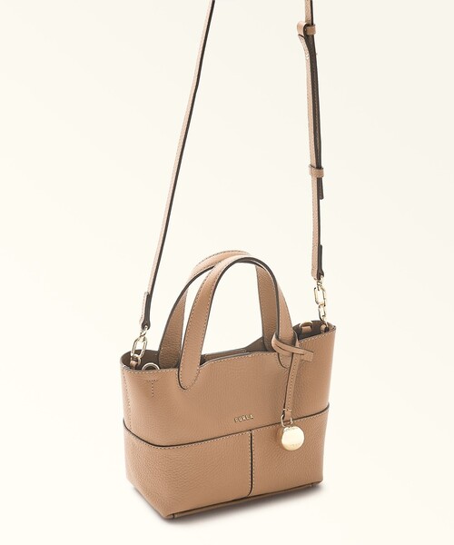 現行　フルラ　プリムラ　トートバッグ　レザー　本革　シボ革　大容量　ベージュ系 FURLA（フルラ） ショルダーバッグ バッグ ミニ プリムローズ (Furla