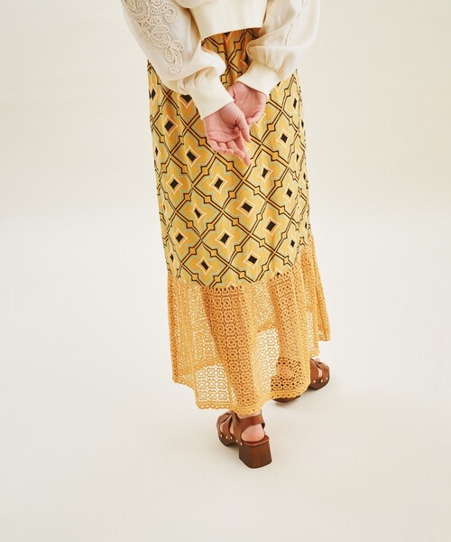 GRACE CONTINENTAL（グレースコンチネンタル） スカート キカ刺繍