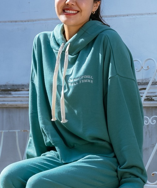 ムラサキスポーツ（MURASAKI SPORTS） パーカー RIKKA FEMME