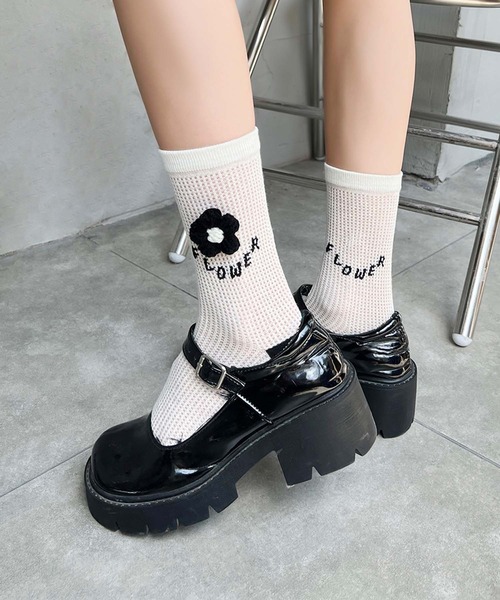 新品未使用✨本物GIVENCHY✨ 靴下✨黒白2足セット‼️激安‼️ 新品未使用✨本物GIVENCHY✨ 靴下✨黒白2足セット‼️激安