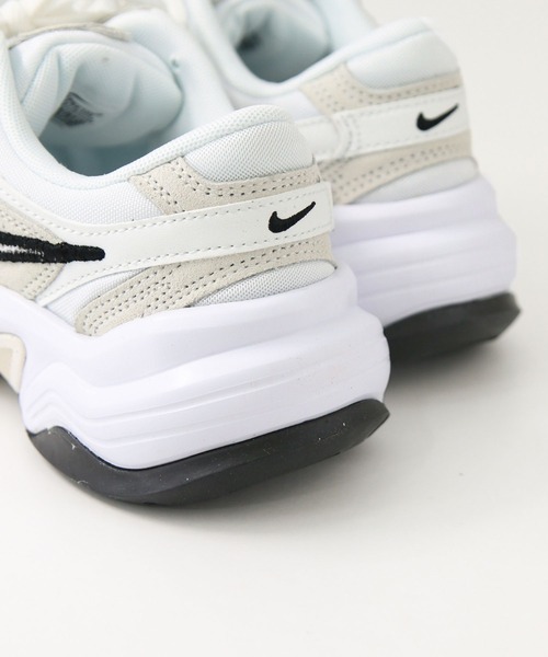 Gready Brilliant（グレディブリリアン） スニーカー NIKE