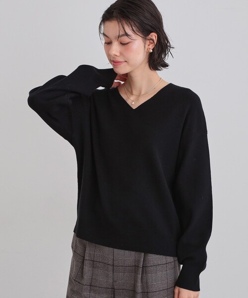 希少　NEIL BARRETT 黒 Vネックニットセーター切り替えレア THE SHOP TK ニット セーター 「すっきりシルエットが叶う」大人のため