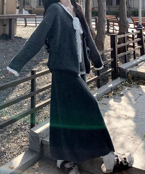 emi+ セットアップ レースドッキングニットプルオーバーセットアップ