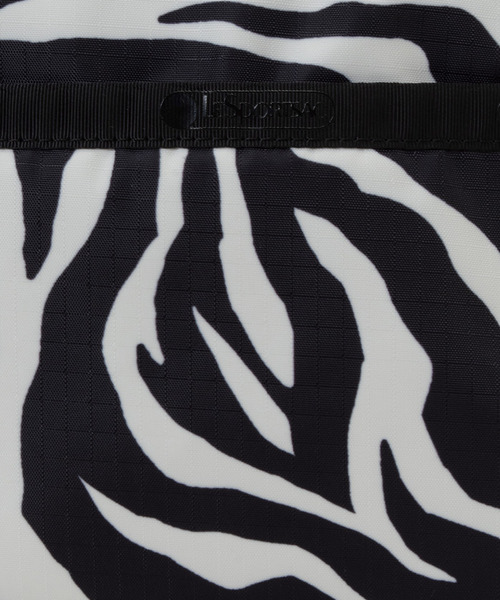 ショルダーバッグ バッグ DANIELLA CROSSBODY クリームブラックゼブラ レディースの画像