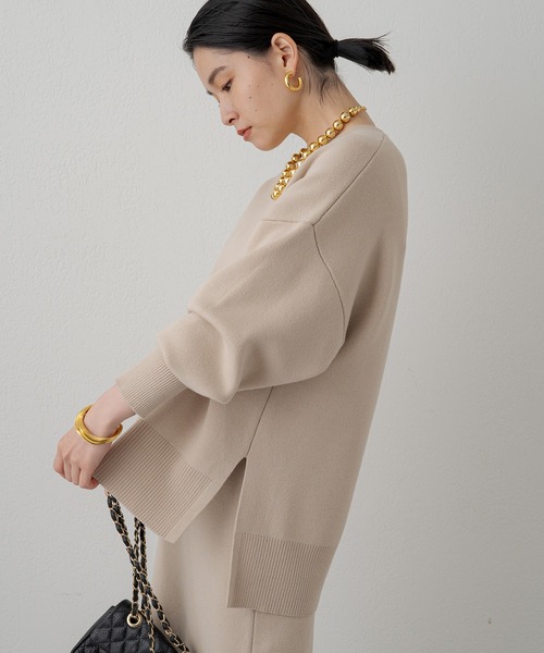 新品 Loungedress Vネック ニット ベージュ ウォッシャブル 長袖 新品 Loungedress Vネック ニット ベージュ ウォッシャブル 長袖