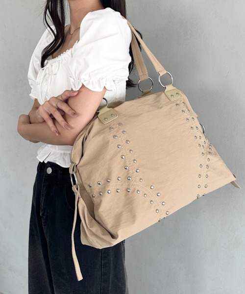 ボストンバッグ スタッズナイロン大容量ボストンバッグ 2WAYバッグ