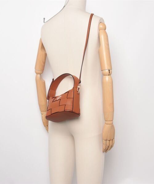 GUESS（ゲス） ショルダーストラップ ショルダーバッグ バッグ MAYLEE