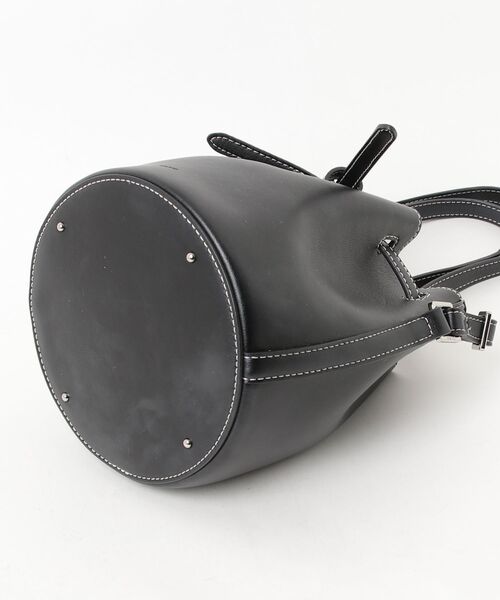 VASIC（ヴァジック） ワンポイントショルダーバッグ - ブラック
