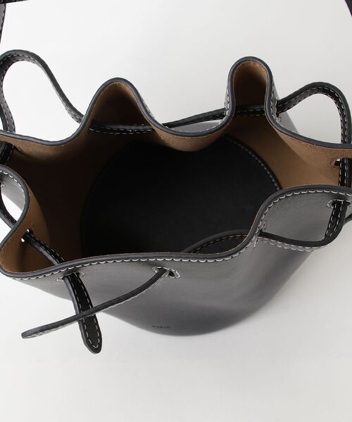 VASIC（ヴァジック） ワンポイントショルダーバッグ - ブラック